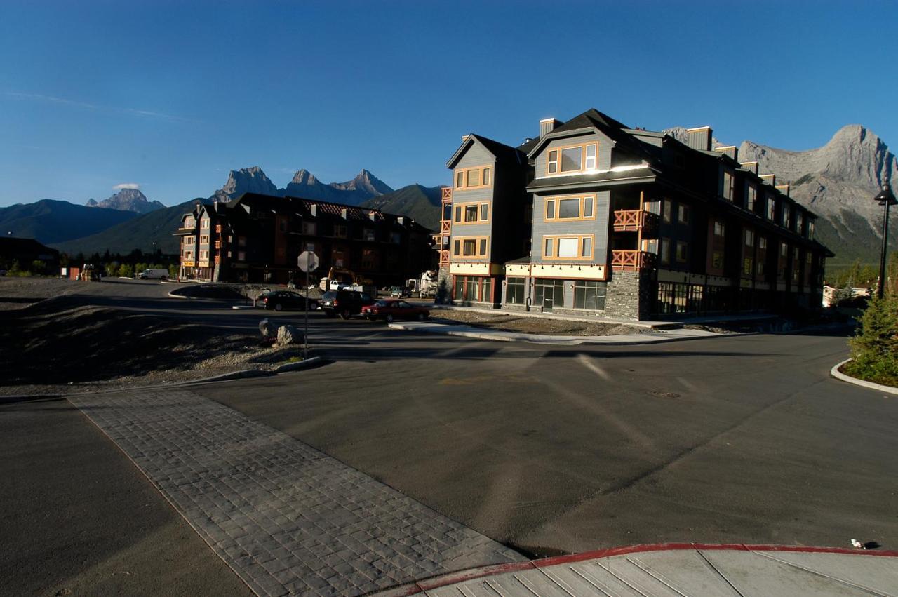 Apartment 411, Antique Heritage Canmore Exterior foto