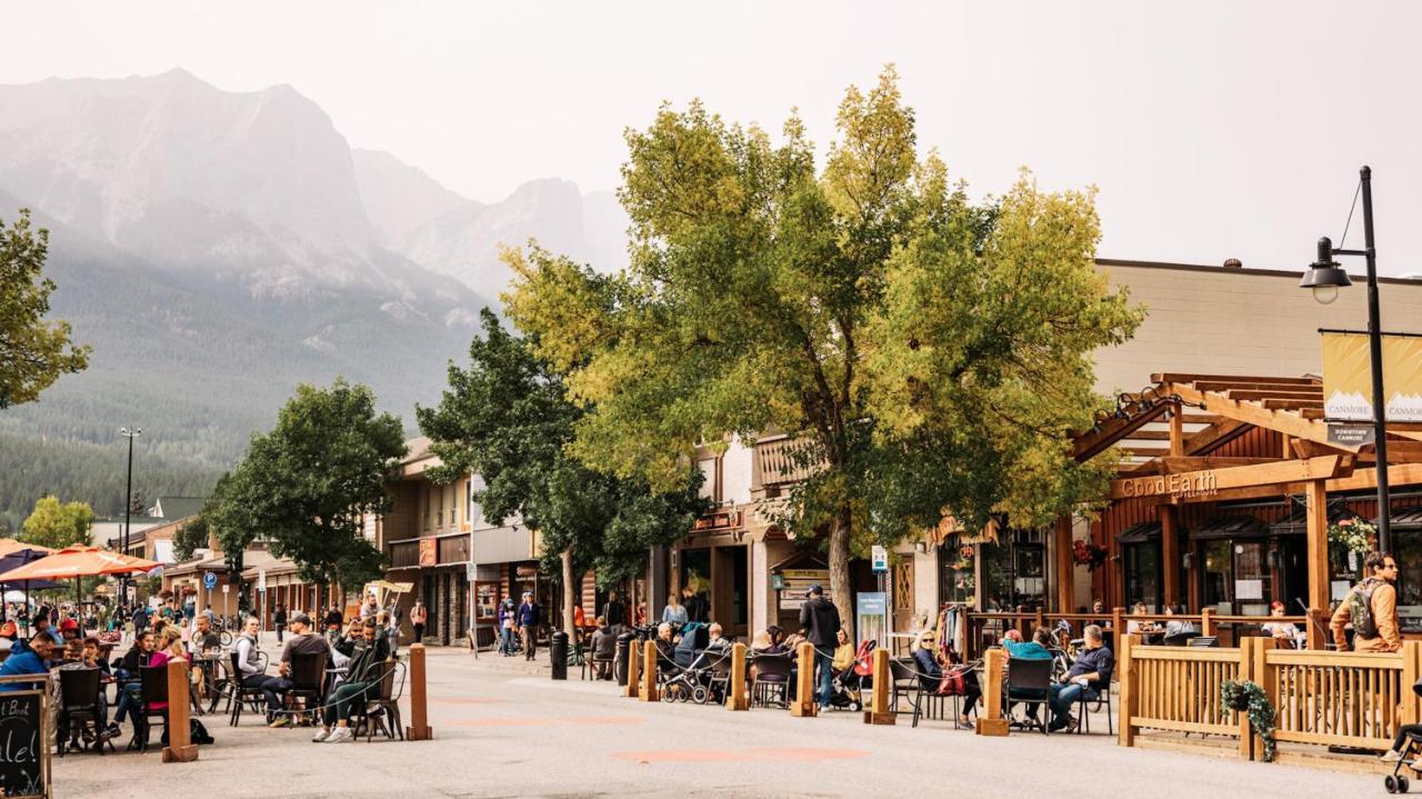 Apartment 411, Antique Heritage Canmore Exterior foto